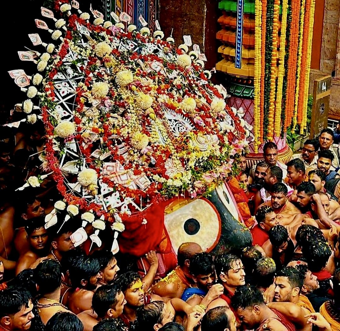 ହେ ପରମେଶ୍ୱର, ତୁମ ଆଖି ବ୍ରହ୍ମସୂତ୍ରର ଗଭୀରନାଦ ,ଅନନ୍ତ ପ୍ରେମର ସାଗର
କରୁଣାର ଅସୀମ ସିନ୍ଧୁ🙏
#RathYatra