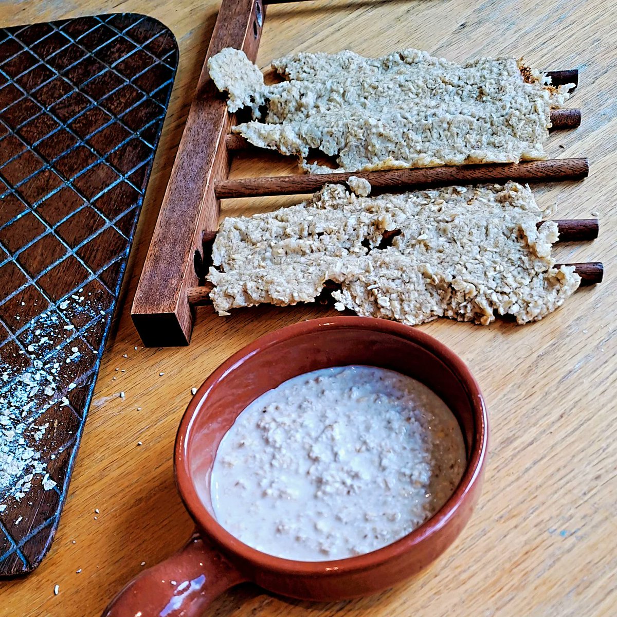 Discover how Riddle Bread was made on a genuine Riddle Board from the collections of the Museum of Kitchenalia.
Visit the Blog at museumofkitchenalia.co.uk/museum-blog
The history of this particular board makes this a prized object in my collection of over 400 objects.
#foodhistory
