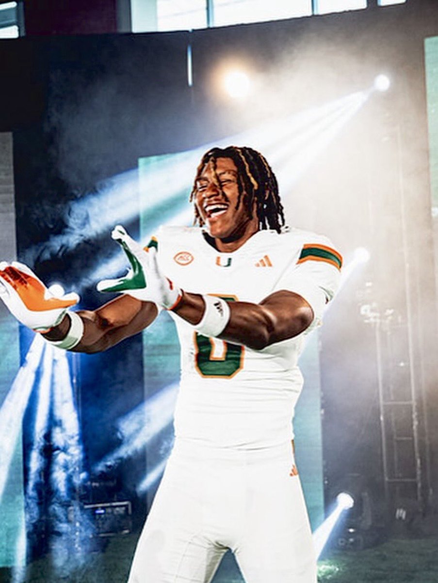 _DFranklin's tweet image. Waking up as a Cane and itβs Friday too? Man Letβs GO!! β26 π§‘πππ½
@TyranEvans6