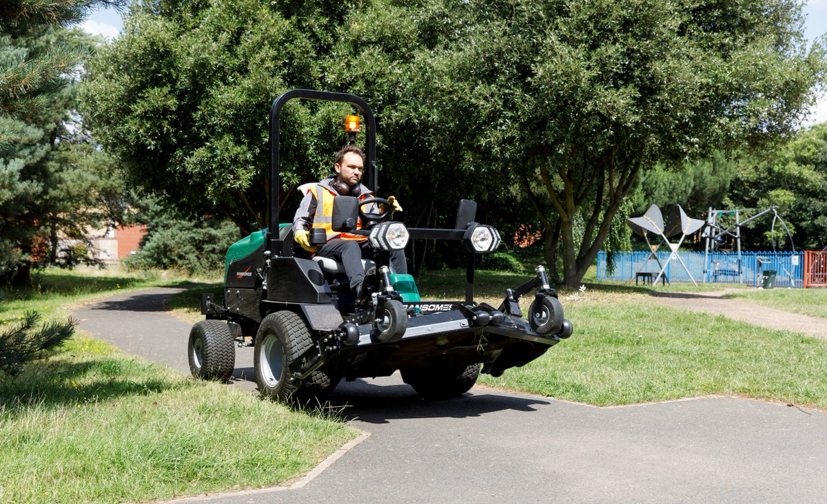 The Aurora ELiTE is quiet but powerful!

This machine revolutionizes the commercial cutting industry, giving you the option to cut at any time of the day, with minimal disturbances. 

Compromise nothing with this fully electric mower - bit.ly/4iozNY0

#Ransomes