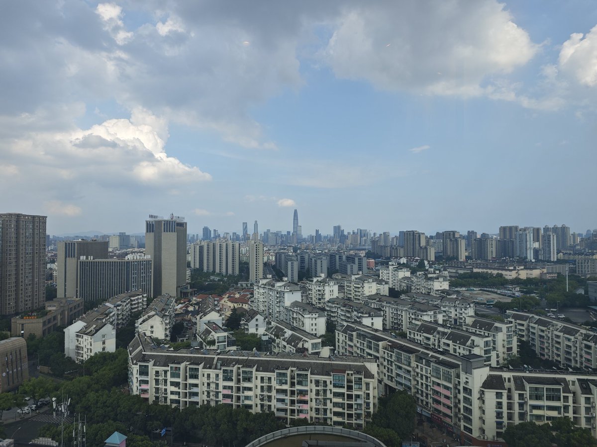Shengzw1's tweet photo. 一会儿天晴一会儿雷雨 https://t.co/ErzWeuvS7l