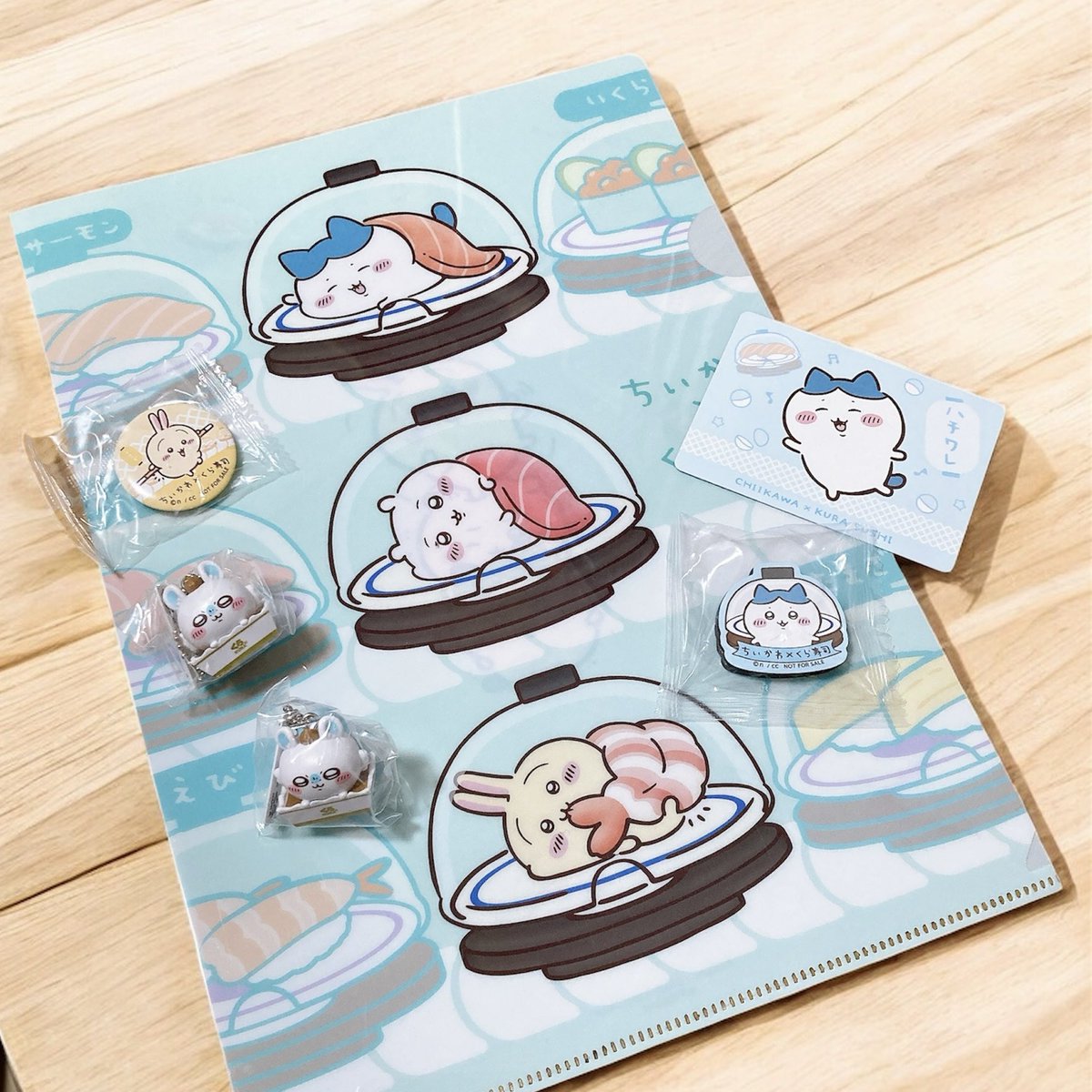 ちいかわくら寿司🍣大勝利✌︎('ω'✌︎ )

あとはフィギュアのハチワレちゃんと缶バッチのちいハチちゃんも気になってるけど、びっくらポンは第3段まで残ってないだろうなぁ