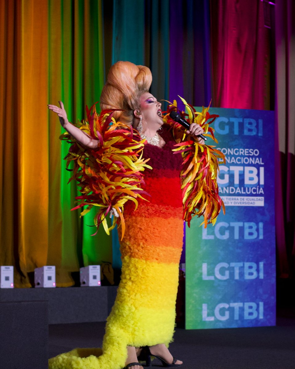 LGTBIand's tweet photo. ✨ La actuación de Imperio Reina puso el broche al #VCongresoLGTBI con arte y reivindicación.

💬Habló sobre la necesidad de que las drag queens puedan actuar más allá de los eventos LGTBI y sobre la importancia de la celebración de los Orgullos en los pueblos 🏳️‍🌈

#VCongresoLGTBI https://t.co/eIL3sM5Kjt