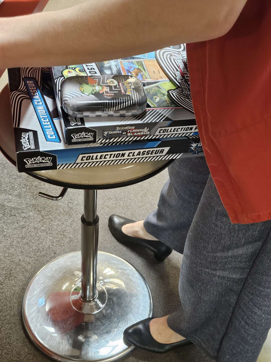 #Pokemon Vous ne rêvez pas... cela vend déjà du ev10.5 😮‍💨

#PokemonTCG #TCG