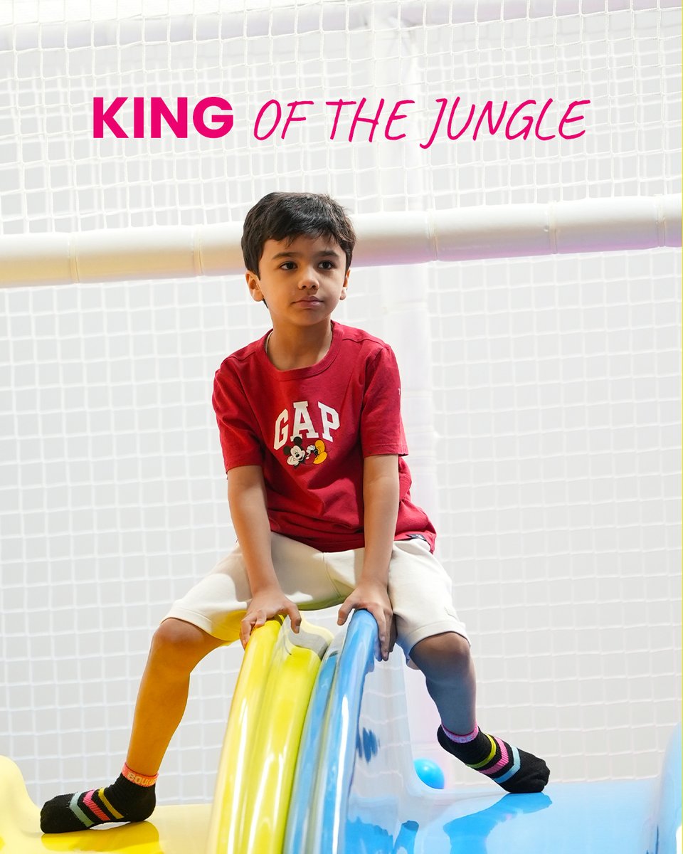 Bounceksa's tweet photo. Play hard. Play smart. Own the fun.

اللعب فنّ، والأقوياء يُتقنونه!

#Bounce #Riyadh #KSA https://t.co/VC9WdSvvXh