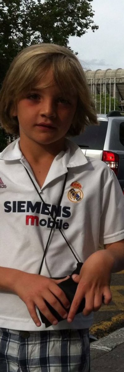 Sergio Mestre de pequeño. Este chico es el que fichamos el año pasado del Atleti. Según los colchoneros era del Atleti desde chiquito y se iba solo por dinero.