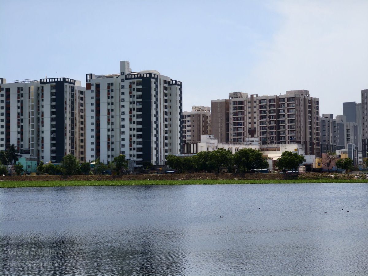 Siva_Bharani's tweet image. Shot on #vivoT4Ultra #NoEdit
Konjam over AI smoothening can be felt after 10x
What do you guys say?
3x to 100x