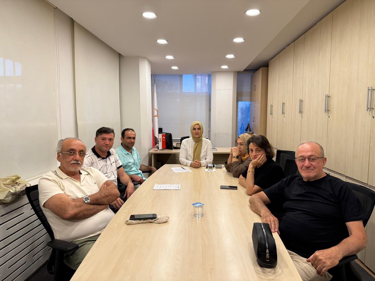 AK Parti Üsküdar (@ak_uskudar) on Twitter photo Barbaros Mahalle Başkanımız Hatice Kulaberoğlu Başkanlığında, teşkilat mensuplarımızın katılımı ile haftalık olağan mahalle toplantımızı gerçekleştirdik.
Hayırlara vesile olsun inşallah.
<a href="/abdullahozdemir/">Abdullah Özdemir</a>
<a href="/demir_erdem/">Erdem DEMiR 🇹🇷</a> Barbaros Mahalle Başkanımız Hatice Kulaberoğlu Başkanlığında, teşkilat mensuplarımızın katılımı ile haftalık olağan mahalle toplantımızı gerçekleştirdik.
Hayırlara vesile olsun inşallah.
<a href="/abdullahozdemir/">Abdullah Özdemir</a>
<a href="/demir_erdem/">Erdem DEMiR 🇹🇷</a>