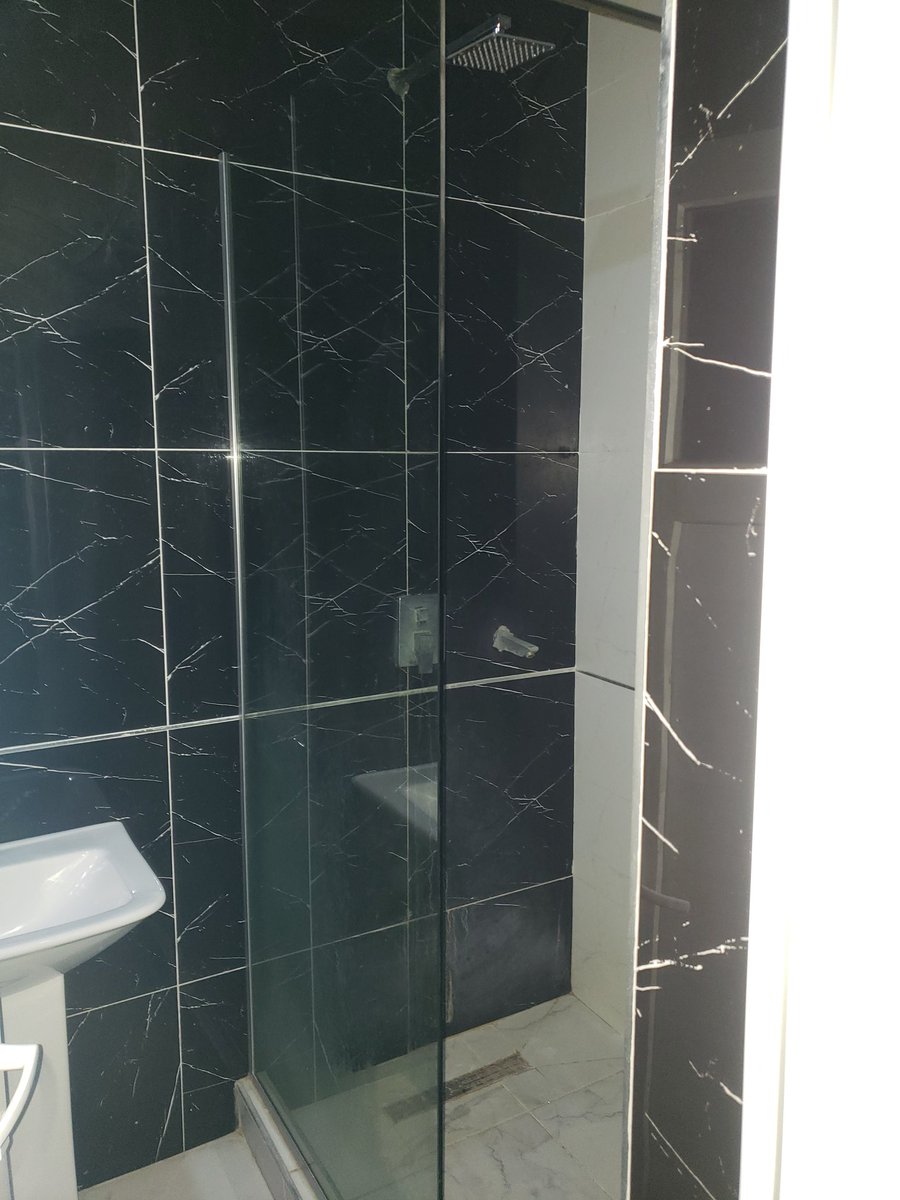 avqautos's tweet photo. Please guys if this post reaches your feed, kindly repost.
I have a 3 bedroom fully furnished apartment with Solar Inverter for sale
Location: Off Addo Road Ajah Lagos
Price: N75m(Including all furniture and electronics)
Call/Whatsapp: 07056294716 https://t.co/egBIKX2oac