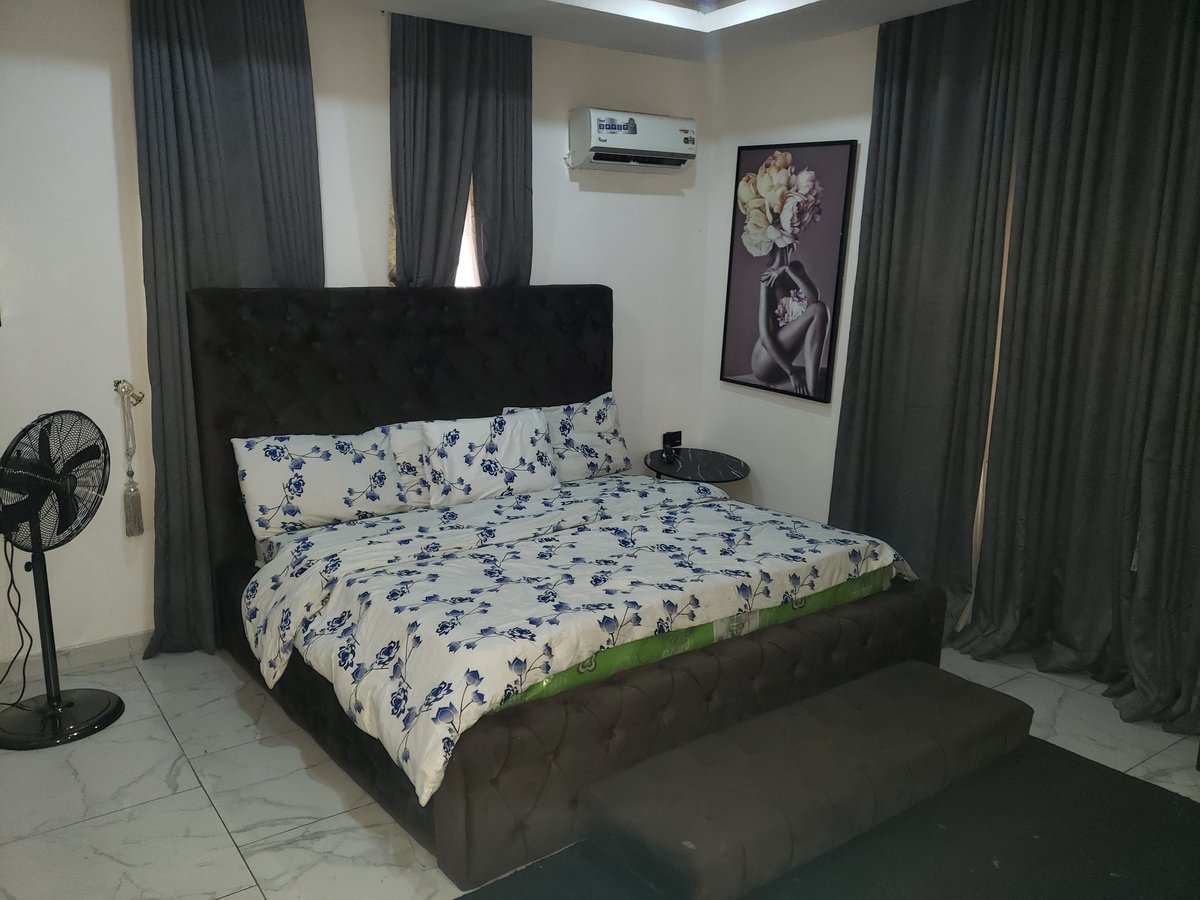 avqautos's tweet photo. Please guys if this post reaches your feed, kindly repost.
I have a 3 bedroom fully furnished apartment with Solar Inverter for sale
Location: Off Addo Road Ajah Lagos
Price: N75m(Including all furniture and electronics)
Call/Whatsapp: 07056294716 https://t.co/egBIKX2oac