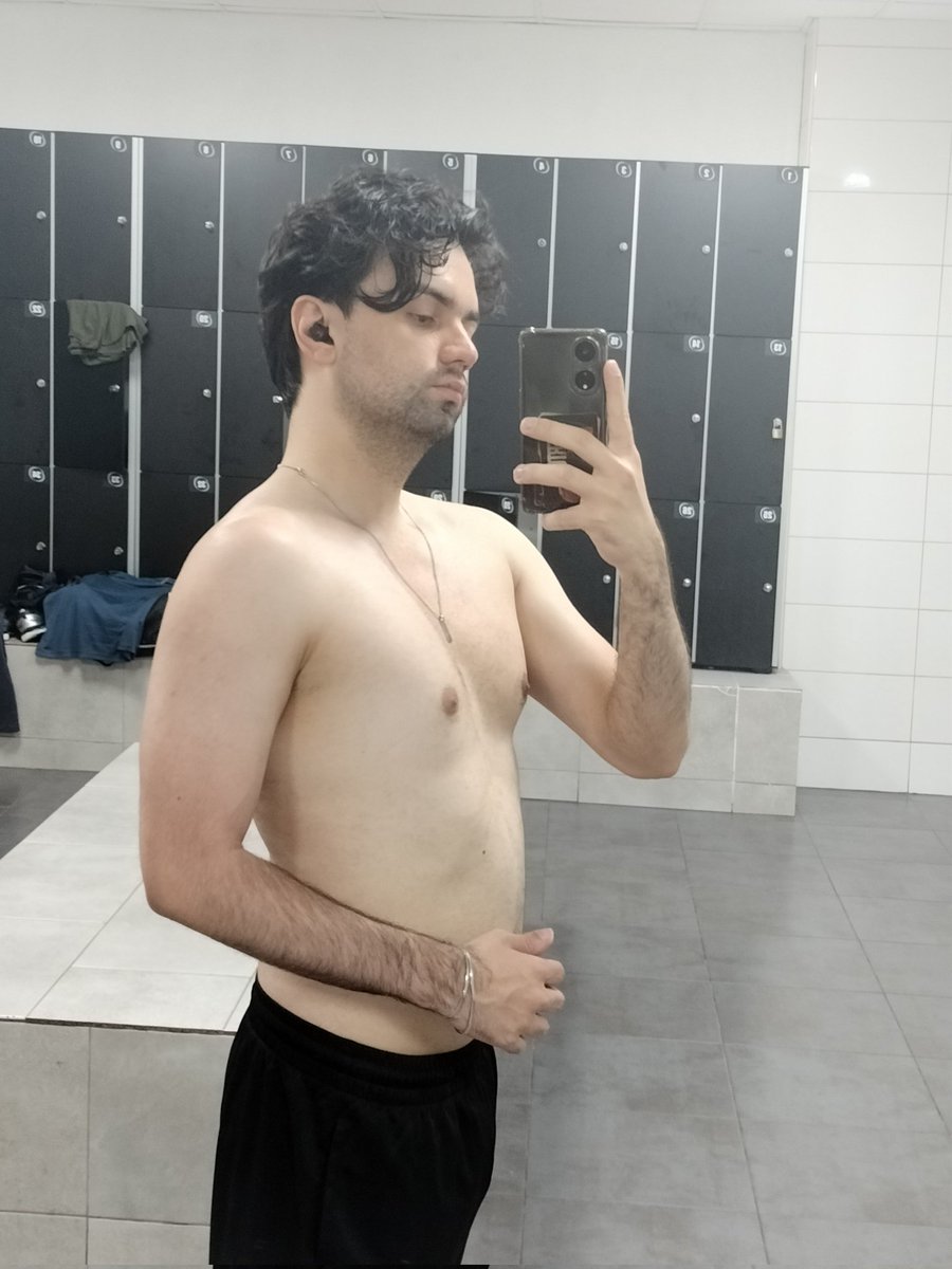 Depois de quase um ano treinando a sério ( ainda pode melhorar). Já estou feliz com o conquistado