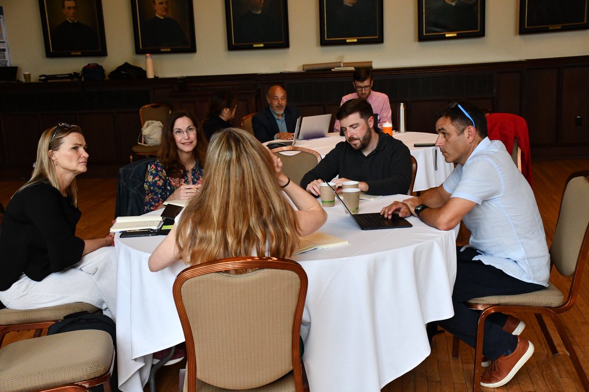 MrReganY4's tweet photo. I had the privilege of presenting my action research at Nord Anglia Education’s first-ever Metacognition Research Conference. My research focused on how Thinking Routines impact the reading outcomes of prediction and inference in middle-attaining Year 5 students. https://t.co/mQitovQhqb