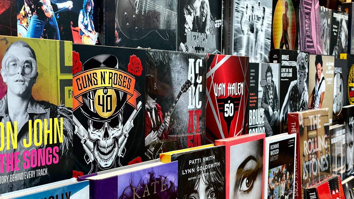 From Neil Young and Neneh Cherry to Patti Smith and Paul McCartney, find our incredible selection of music books here: waterstones.com/category/enter… #Glastonbury2025