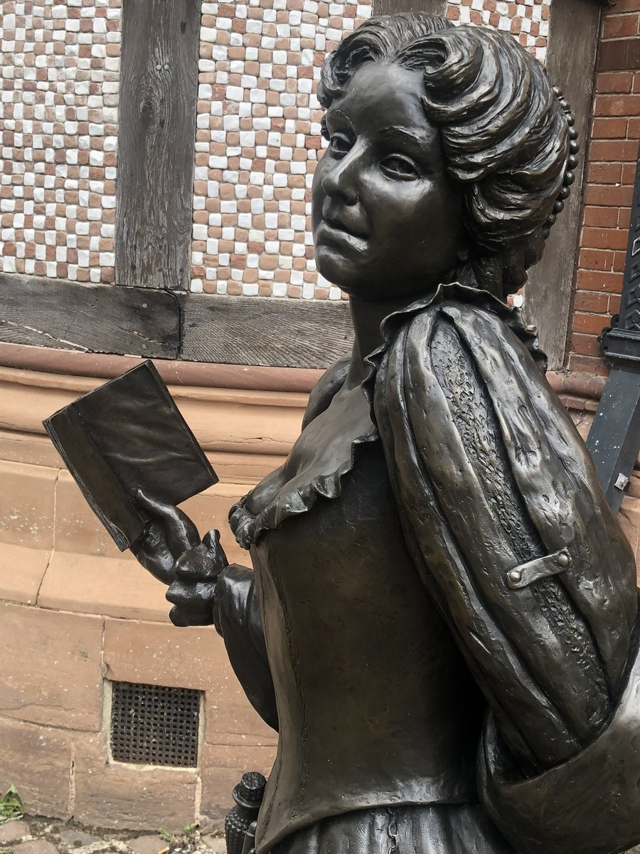 RoyalsOther's tweet image. The new statue of Aphra Behn by Christine Charleswoth in Canterbury. I really like looking at the back of statues.
