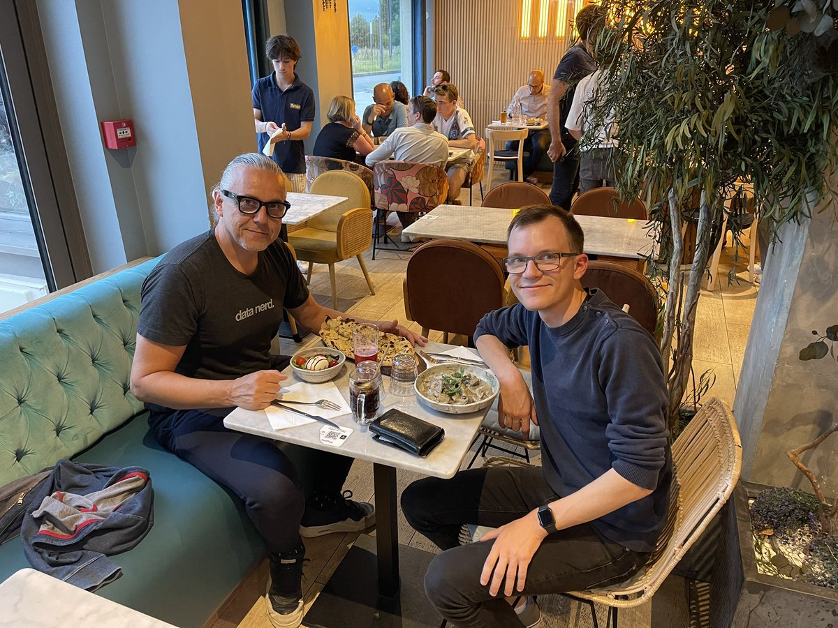 Mise en service d’un petit ASR 9001 hier avec <a href="/Webconex_io/">Webconex</a> en vue d’une belle migration ainsi que la livraison de plusieurs FTTOs à venir en collecte directe ! ☺️

👉 Migration du réseau du client en temps réel. Un seul paquet perdu 👌

À Vélizy chez <a href="/Dyjix/">Dyjix | Hébergement</a> 🚀