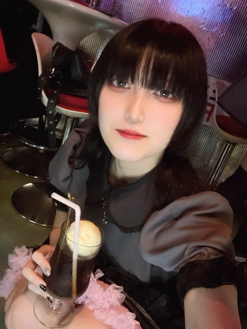 LOOP秋葉原メイド&ダーツバーのツイート