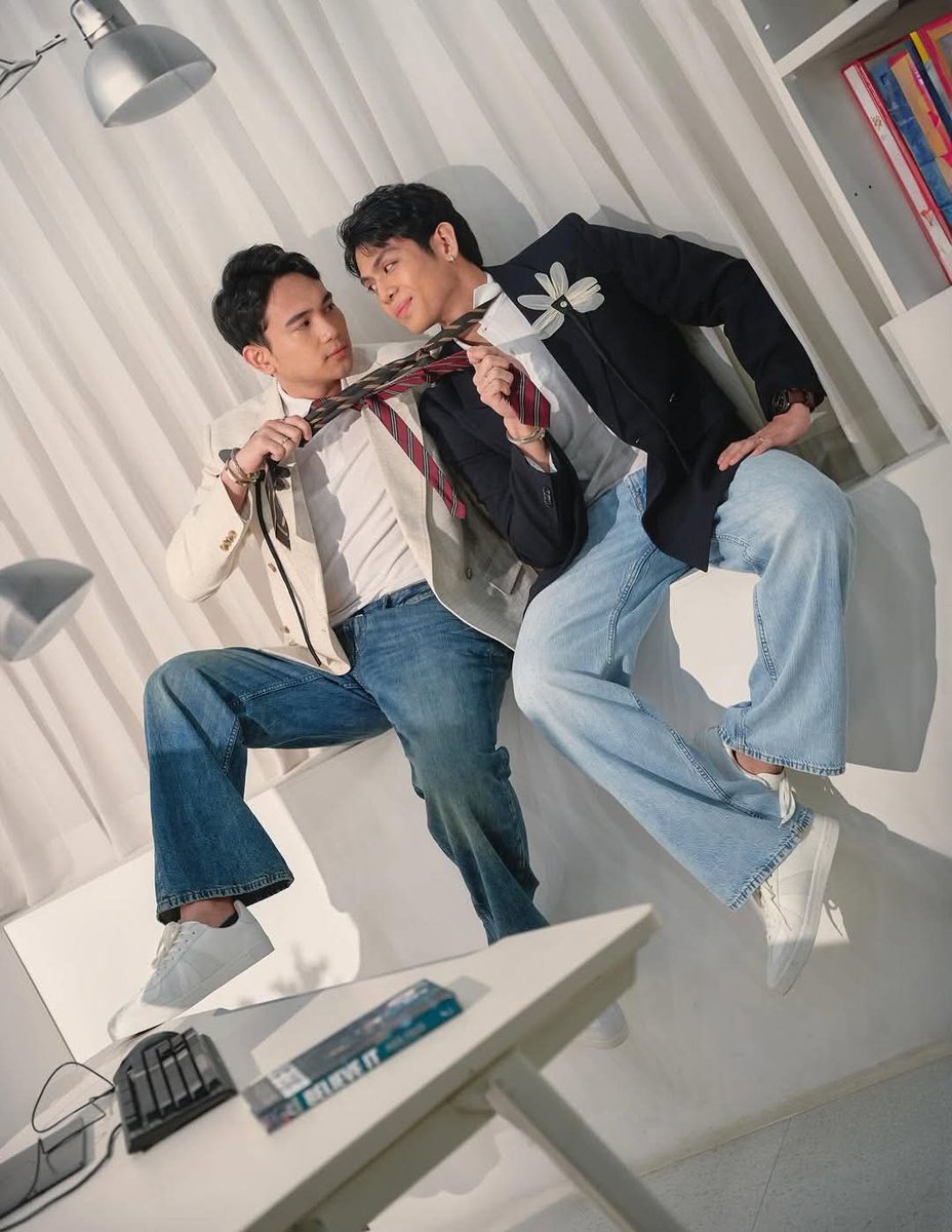 OfficialKpex's tweet photo. BL series realness. 🥰😍

Looks like love’s already in the script… just waiting for ‘Action!’ 🏳️‍🌈 #DongPat @hmphilippines @dingdongbahan
@impatrickr

HMPRIDE WithDONGPAT

(📸: plipfilms) https://t.co/2c1oDk0LhD