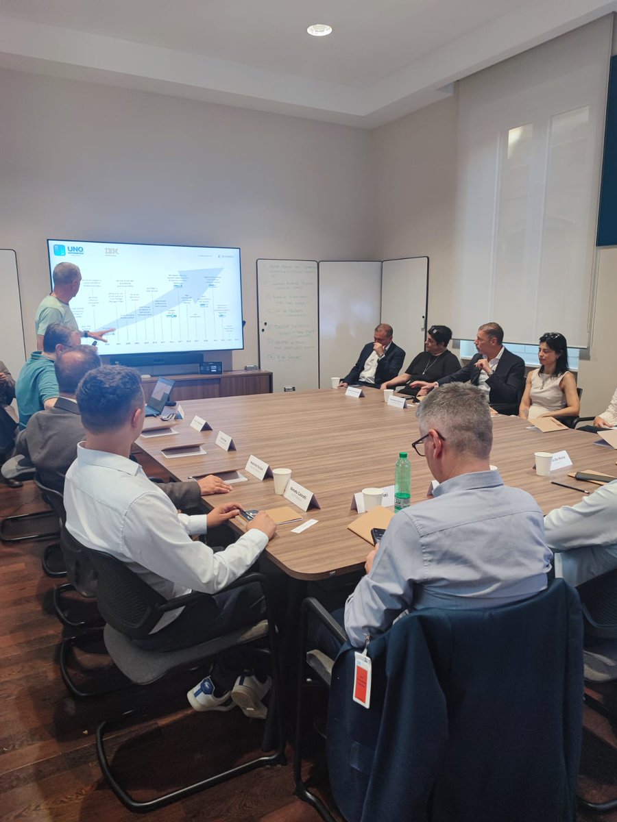 Cyber attacco in corso…Come reagire? Ieri, nel suggestivo theatre della IBM Cyber Academy di Roma, si è svolto l’evento immersivo “Un giorno di ordinaria follia”, simulazione realistica di un attacco informatico.
#resiliency #AI #cyberattack