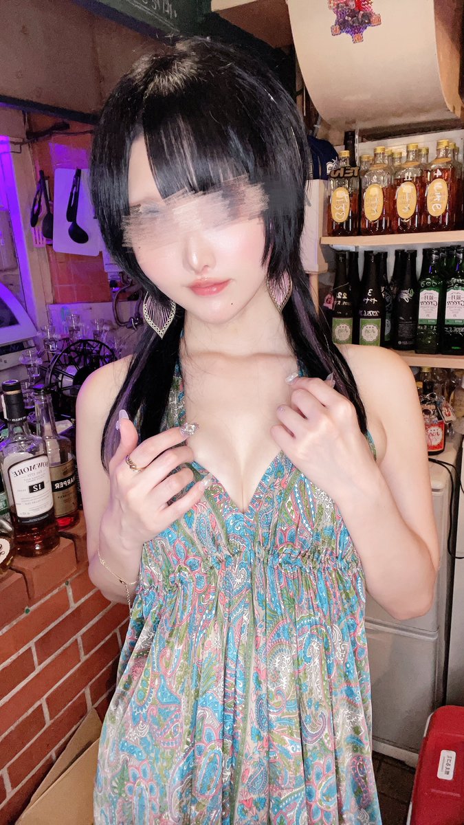 ゲリラ豪雨やんだよー❕
23:00まで(げろL.O.22:30)だからお早めにね♡

タイドレス🇹🇭大人っぽいー？✨