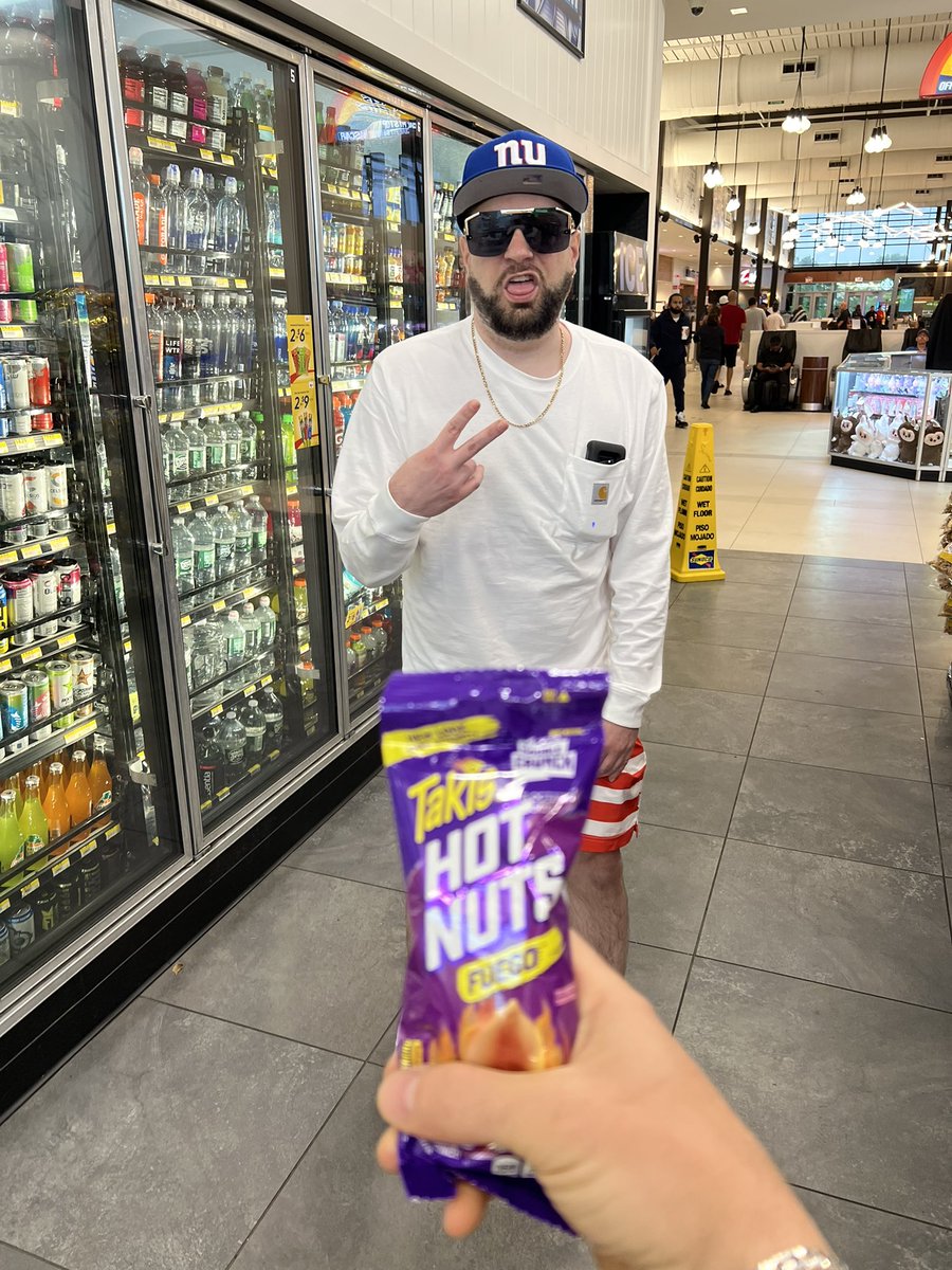 Trying to offer <a href="/RGT_85/">RGT 85</a> some HOT NUTS!