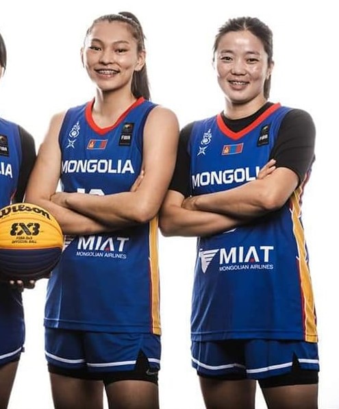 Энэ 2 охин үнэхээр түвшин ахижээ. Дэлхийд данстай ТАМИРЧИД болсон байна шүү.