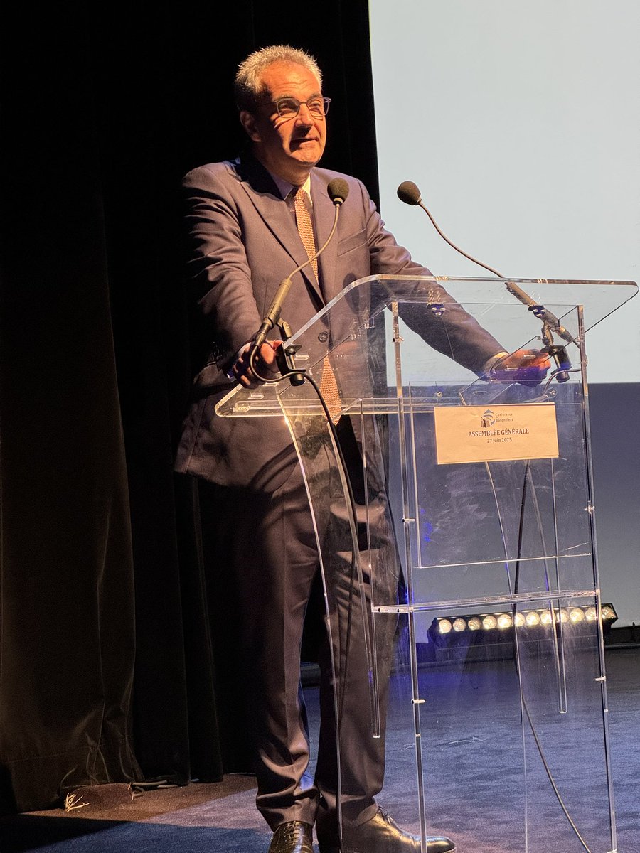 LINGIBE's tweet photo. Monsieur le Bâtonnier @cbayle33, ancien bâtonnier de Bordeaux a été élu brillamment futur président de la @Conf_Batonniers.

Il prendra ses fonctions à compter du 1er janvier 2026.

⬇️ https://t.co/hVxkWEPW28