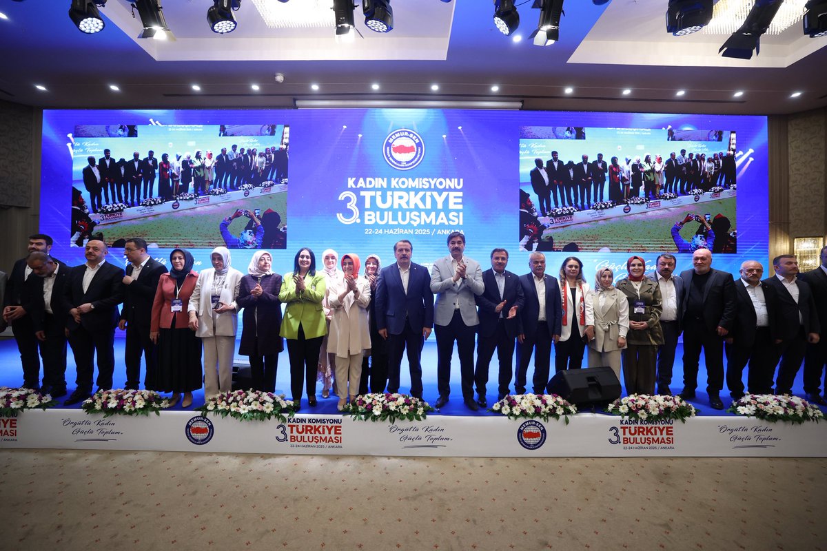 Memur-Sen Kadınlar Komisyonu 
3.Türkiye Buluşmamızı  
Büyük bir Coşkuyla Gerçekleştirdik

Kadını ve aileyi merkeze alan bir sendikal duruşun temsili olan Kadın Komisyonumuz, Memur-Sen’in değer temelli sendikacılık anlayışını sahaya taşıyan güçlü bir yapıdır.