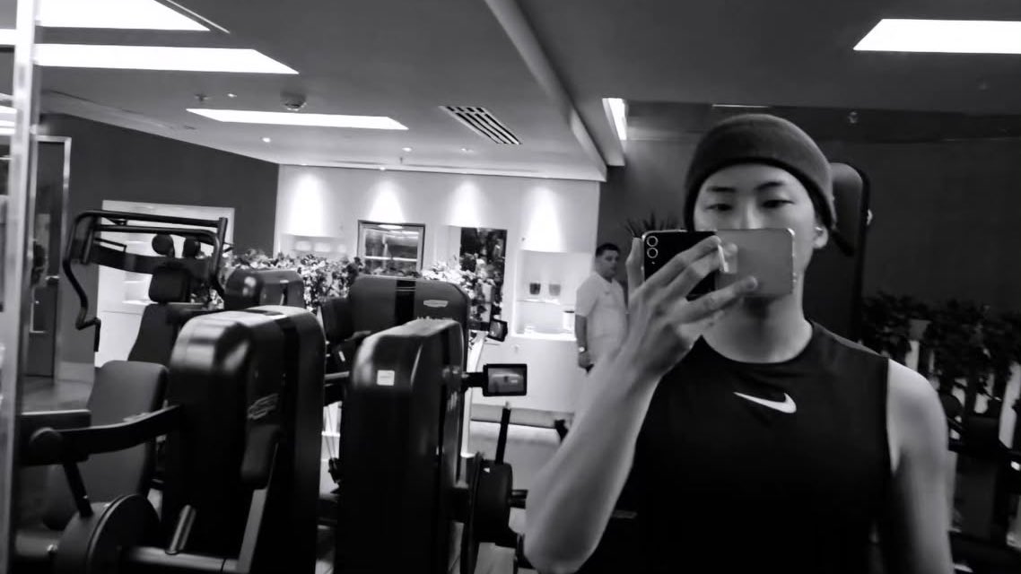 EB0YRM's tweet photo. gym crush <3 https://t.co/9nmITooqLz