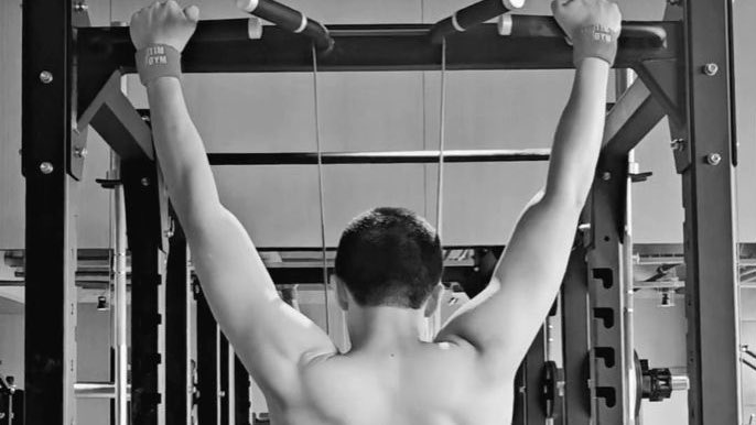 EB0YRM's tweet photo. gym crush <3 https://t.co/9nmITooqLz