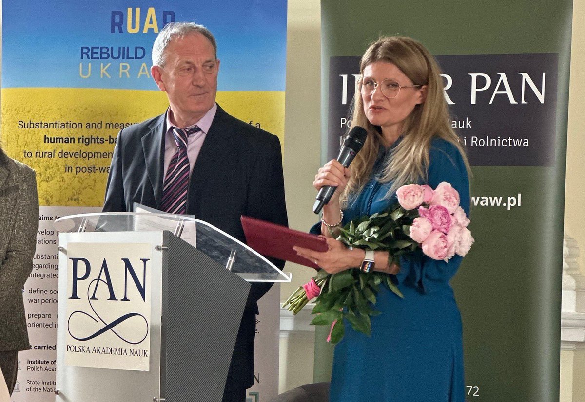 IrwirP's tweet photo. 🎉 Z dumą informujemy, że dr hab. @Monika_Stanny, prof. Instytutu i Dyrektor IRWiR PAN, została wybrana członkiem zagranicznym Narodowej Akademii Agrarnych Nauk Ukrainy 🇺🇦
To wyróżnienie to także uznanie dla 🇵🇱 nauki i współpracy z Ukrainą! 🌾🤝
#NAANU #nauka #solidarność https://t.co/FRHmo5yEBD
