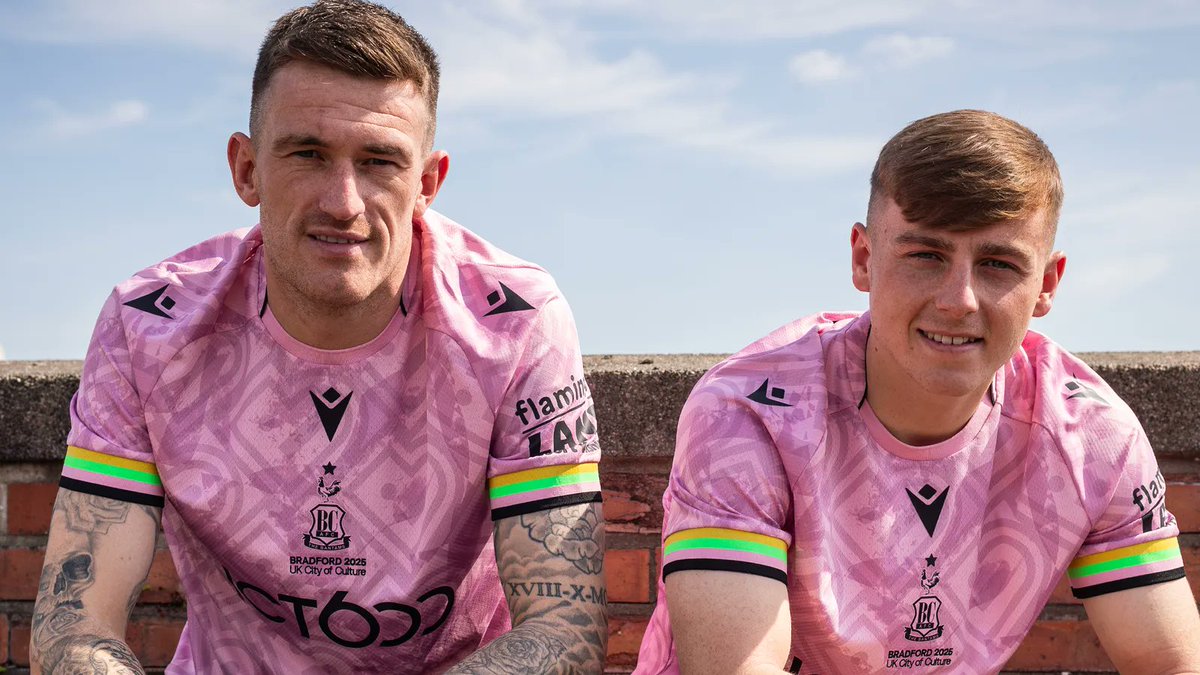 💗 Bold by nature - 2025/26 Alternative Kit.

The shirt features a sublimated abstract pattern in various shades of pink, making it a distinctive new addition to City's kit collection.

🛍️bantamsdirect.co.uk/collections/th…

#BCAFC #Bradford2025