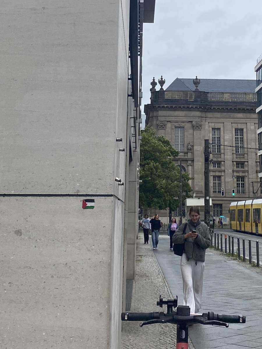 berlin ve köln’de birileri var