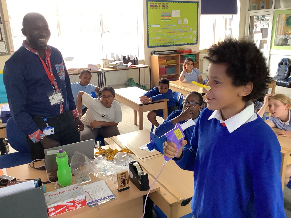 ChadPrimary's tweet image. Year 5 had a visit from Abu who told us about his work as a respiratory scientist. Three of us got to take a breathing test. #VocationsWeek