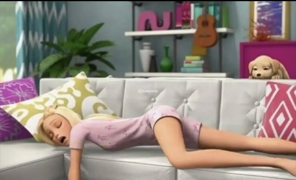 hashjenni's tweet image. me 5 minutes after saying im just resting my eyes: