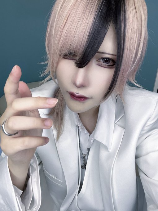 Adel Stern エーデルシュテルンのツイート