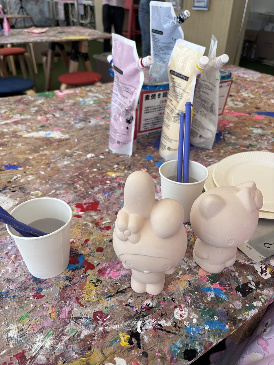素焼きの絵付体験楽しかった🖌🎨

おフランスなマイメロさんと
めろお頭巾なハローキティさん🩷♥️