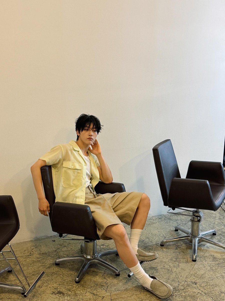 maehttw's tweet image. Accidentally caught on camera! 📷