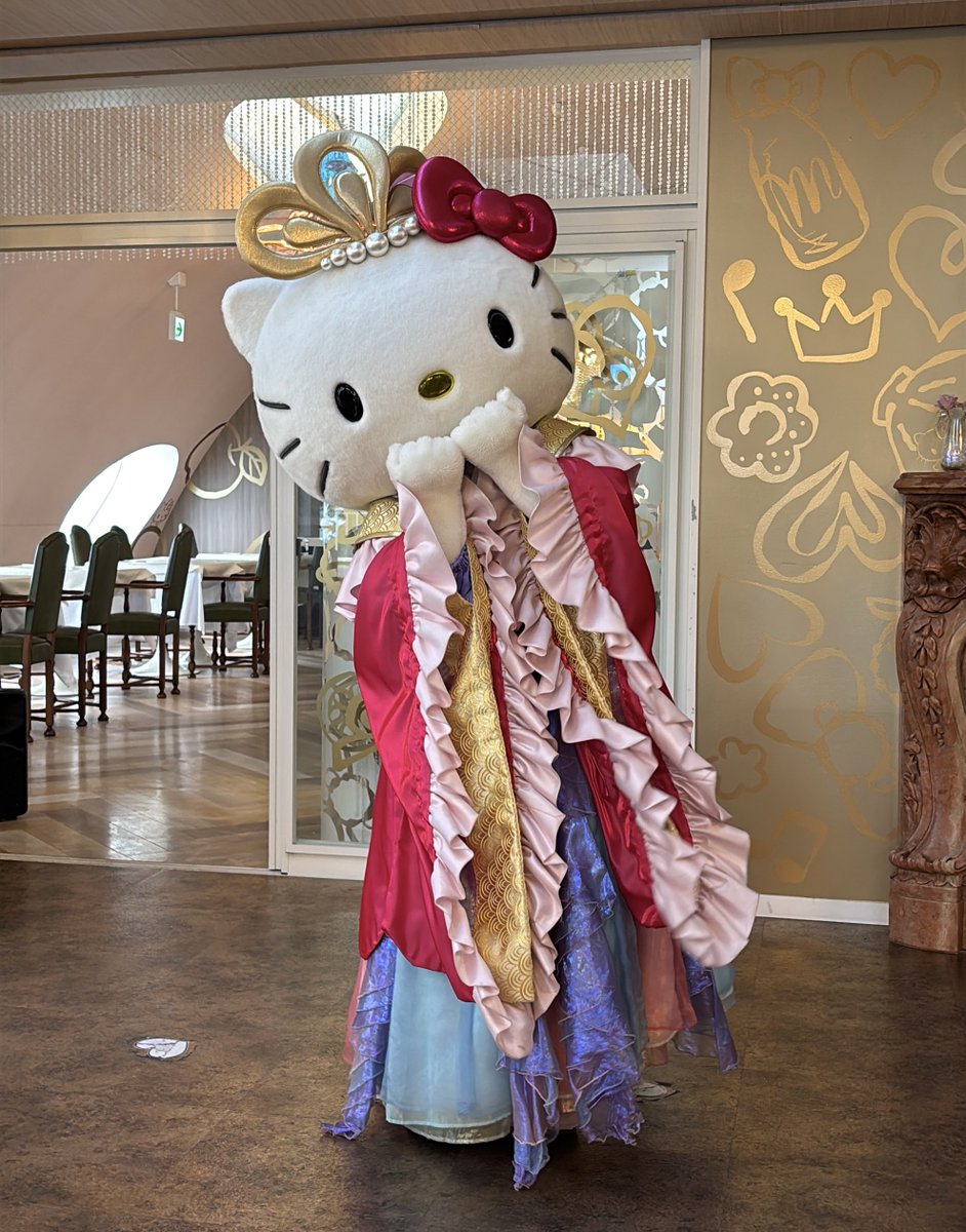 乙姫キティちゃんに会えた👸🐢

玉手箱も頂いちゃった🍱😋