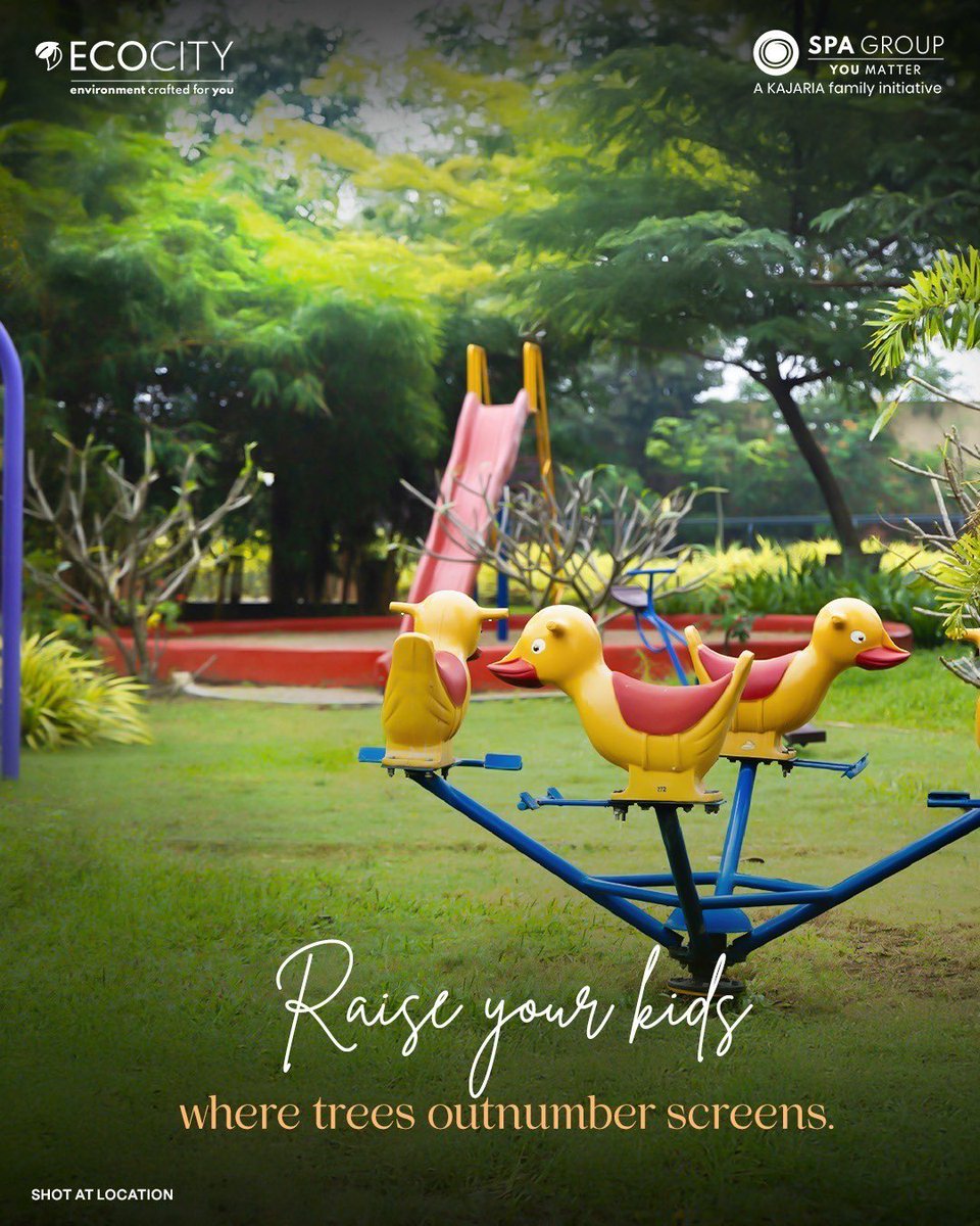 TheSpaGroupBlr's tweet photo. In a community rooted in nature, childhood looks like scraped knees, muddy shoes, and laughter echoing through leafy trails. 

#RootedInNature #ChildhoodUnplugged #NatureInspiredLiving #LearningFromLife #OutdoorChildhood #GreenCommunity #KidsInNature https://t.co/JomMVr8MY0