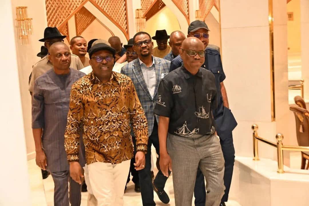 Opetuyii's tweet photo. President @officialABAT met with Governor @SimFubaraKSC of Rivers State, Minister of the Federal Capital Territory @GovWike, Speaker @rvhaofficial, Rt. Hon. Martins Amaewhule and other members of the state assembly in a bid to end the lingering political crisis in the state.
26th June, 2025