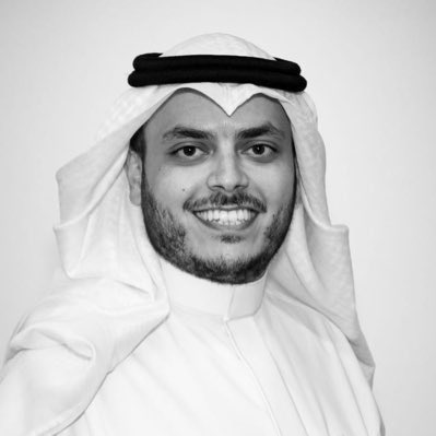 Hyouma_7's tweet photo. فراقك موجع والرحيل ثقيل، لكن عزائي في محبة الناس لك، وفي ذكراهم العطرة التي أحاطتك بعد وفاتك، فكم من دعوة صادقة رُفعت، وكم من قلب دعا لك بدمعة وحنين. هذه المحبة التي زرعتها في حياتك، تُخفف عنا ألم فقدك.

كنت لي أكثر من أخ، كنت ملجأي في المشورة، أرجع إليك كلما ضاقت بي الأمور، فأجد منك الحكمة، والهدوء، والكلمة التي تفتح الأبواب المغلقة. ووجهك البشوش لا يفارق مخيلتي.

رحمك الله يا عبدالعزيز، وغفر لك، وجعل مثواك الجنة، وجعل ما قدمته من خير في موازين حسناتك. ونسأل الله أن يصبّر قلوبنا وقلوب أهلك ومحبيك على فراقك. لن ننساك أبدًا.
#عبدالعزيز_البسام