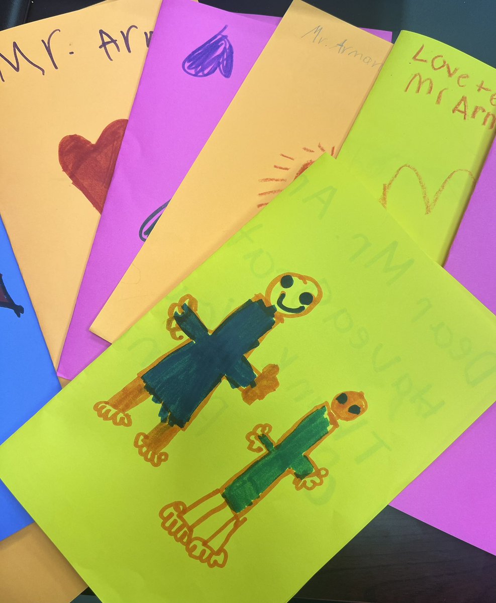 Huge thank you to Ms. Trama and her class for the thoughtful surprise. Your end-of-year thank you cards truly made my day! Proud of all your accomplishments this year and even prouder to be your principal.

#LincolnLEARNS
#LionPRIDE 
🟣🟡⚡️