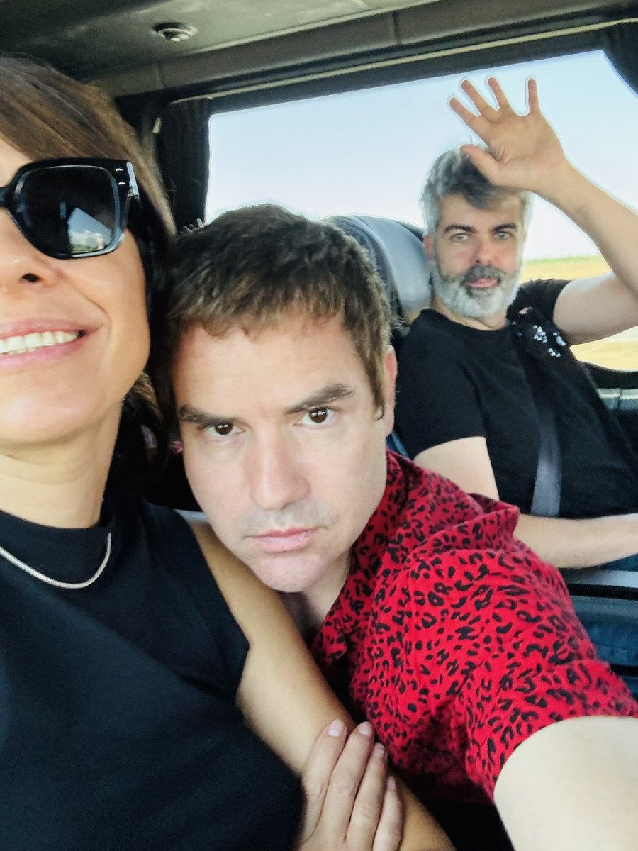 Camino a BARBASTRO. Esta noche presentaremos “Futuros imposibles” en el <a href="/polifoniksound/">PolifoniK Sound</a> 🔥

#musica #conciertos #aragón #huesca