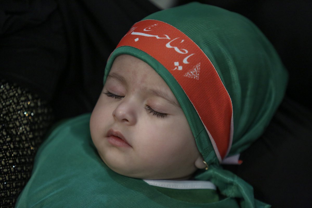 AstanMedia's tweet image. مراسم شیرخوارگان حسینی در حرم مطهر🍼🕊
#محرم
#حضرت_علی_اصغر