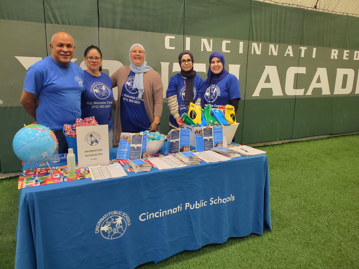 IamCPS's tweet image. ICYMI: CPS staff showed their support at this year’s World Refugee Day event, standing in solidarity with students, families and communities from around the globe. 🌍💙Together, we celebrate resilience, honor stories and reaffirm that every student belongs. #WeAreCPS #HereforKids