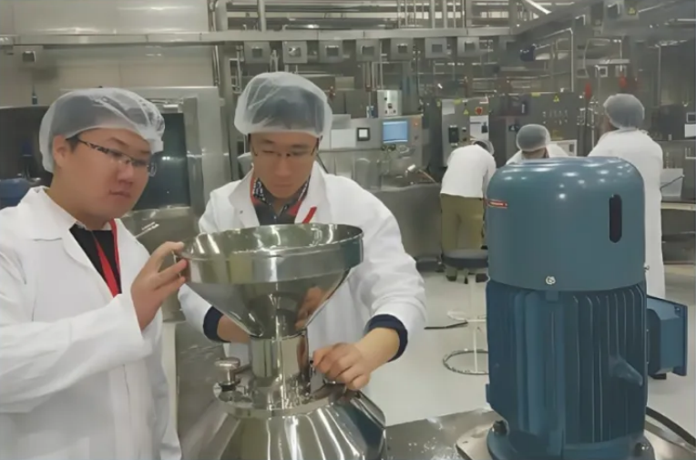 WuxiEco's tweet photo. Awesome🧐! The "ultrafine pulping" tech of a #WEDD's firm can transform stubborn plant fibers — once hard to process — into silky smooth textures😎. By repurposing agricultural peel residues, this breakthrough boosts resource efficiency💪, cuts costs and eases eco-pressure. The best part? It creates nutritious high-fiber foods packed with health benefits😋! #WEDDUpdates