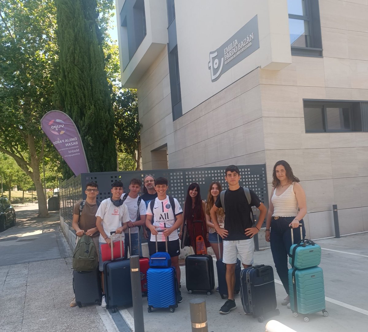 IES Alejandría (@iesalejandria) on Twitter photo ✨ Nuestro equipo de debate 🗣️ está ya en Madrid 💪 para participar la "Copa Ledu Preuniversitaria" 🏆 en la que representarán a Castilla y León.
¡¡¡ Mucha suerte !!! 🍀.
<a href="/educacyl/">Educación JCyL</a> <a href="/Dip_Va/">DiputaciónValladolid</a> <a href="/TordesillasAyto/">Comunicación Ayuntamiento de Tordesillas</a> ✨ Nuestro equipo de debate 🗣️ está ya en Madrid 💪 para participar la "Copa Ledu Preuniversitaria" 🏆 en la que representarán a Castilla y León.
¡¡¡ Mucha suerte !!! 🍀.
<a href="/educacyl/">Educación JCyL</a> <a href="/Dip_Va/">DiputaciónValladolid</a> <a href="/TordesillasAyto/">Comunicación Ayuntamiento de Tordesillas</a>
