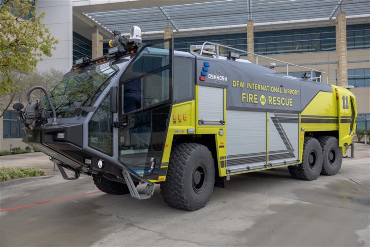 AirportSupplier's tweet image. DFW Adds Advanced Hybrid-Electric Aircraft Rescue and Firefighting Apparatus to Fleet airport-suppliers.com/airport_press_… @DFWAirport #DFW @AirportProducts #OSHKOSH #ARFF #AircraftRescueFireFighting #Airports #StrikerVolterra