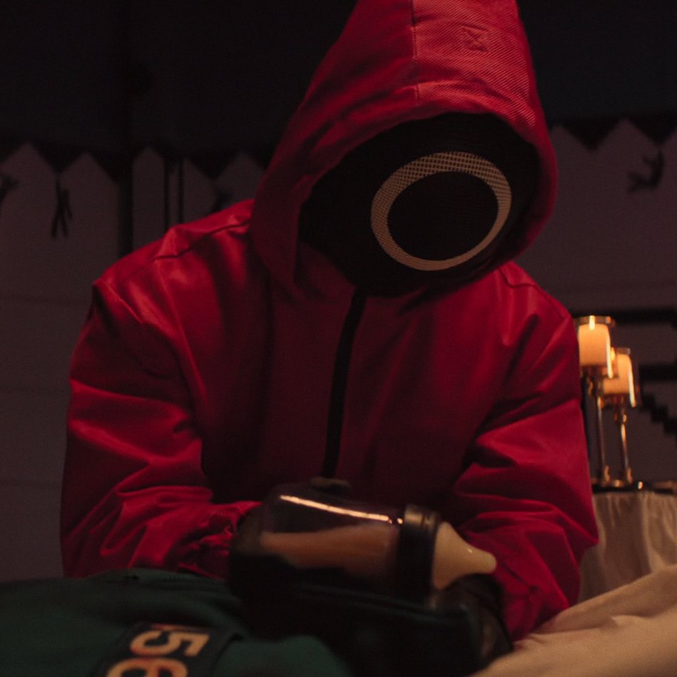 luvbyunghun's tweet image. It’s always a circle guard doing the silly side request

#SquidGame3 #SquidGame