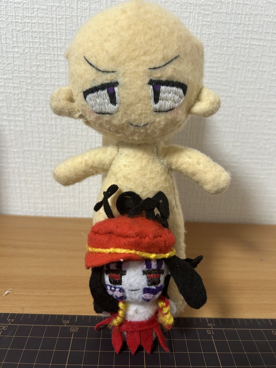 ebihurai2323's tweet image. 身体出来たから今から服＆髪作るぞー！